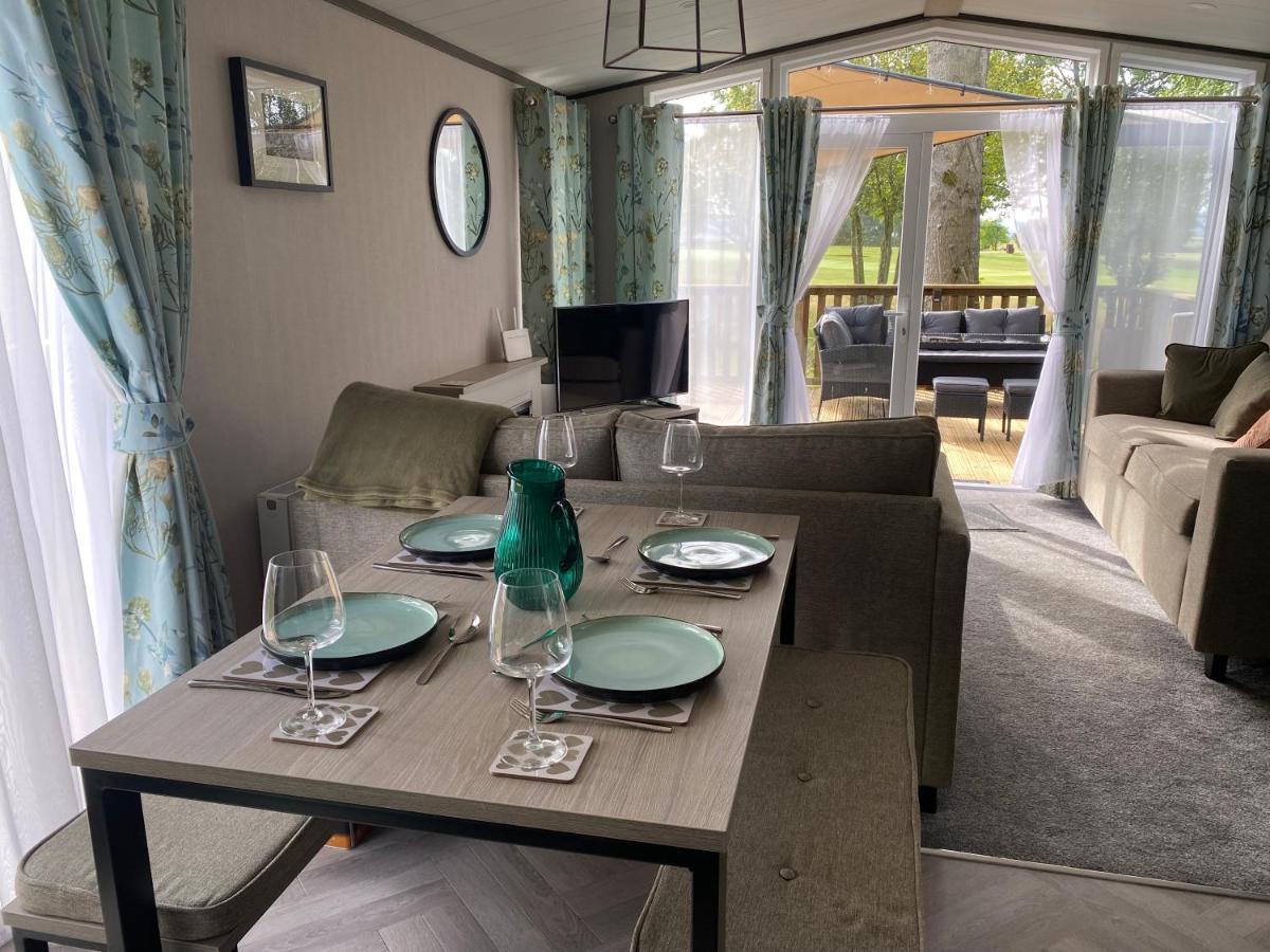 Teviotdale Lodge At Lilliardsedge Holiday Park 제드버러 외부 사진