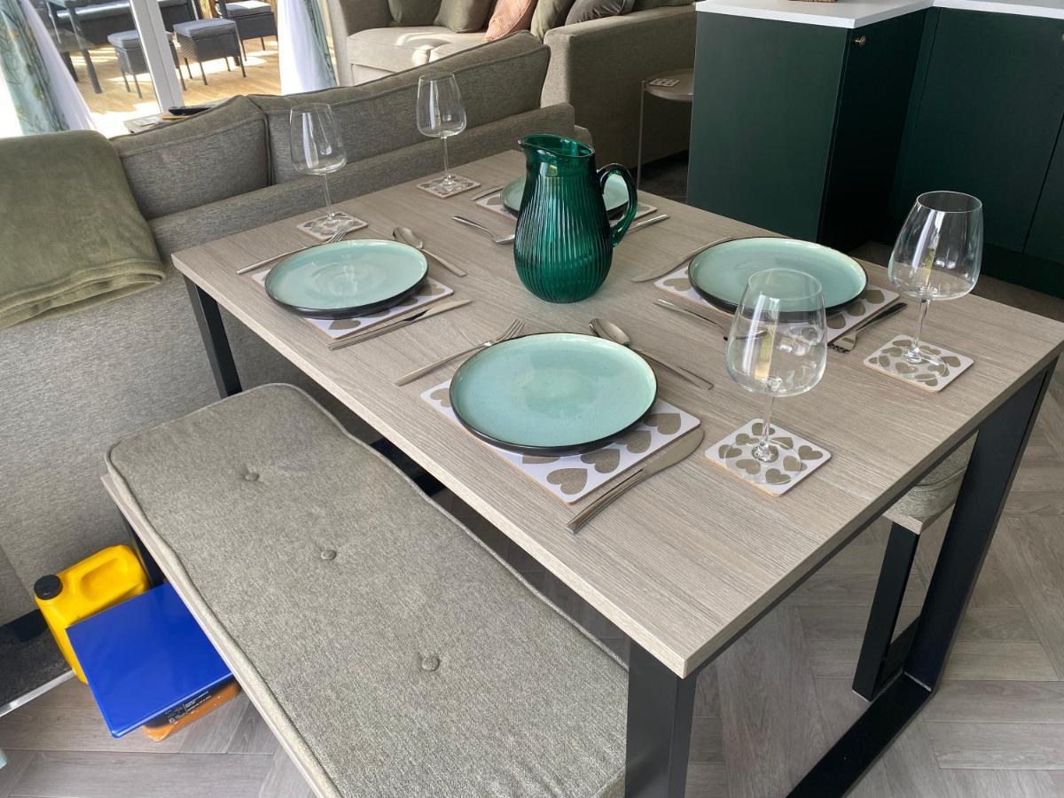 Teviotdale Lodge At Lilliardsedge Holiday Park 제드버러 외부 사진