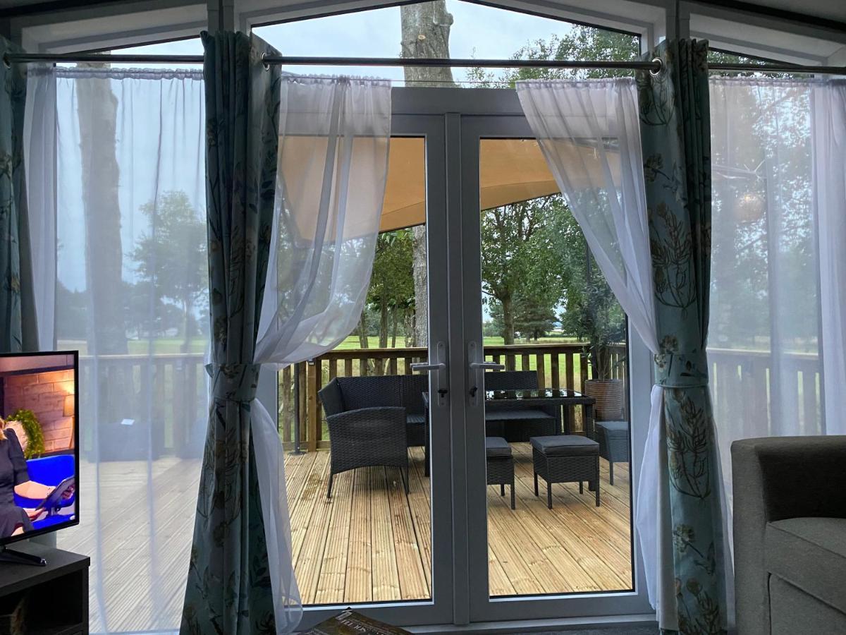 Teviotdale Lodge At Lilliardsedge Holiday Park 제드버러 외부 사진